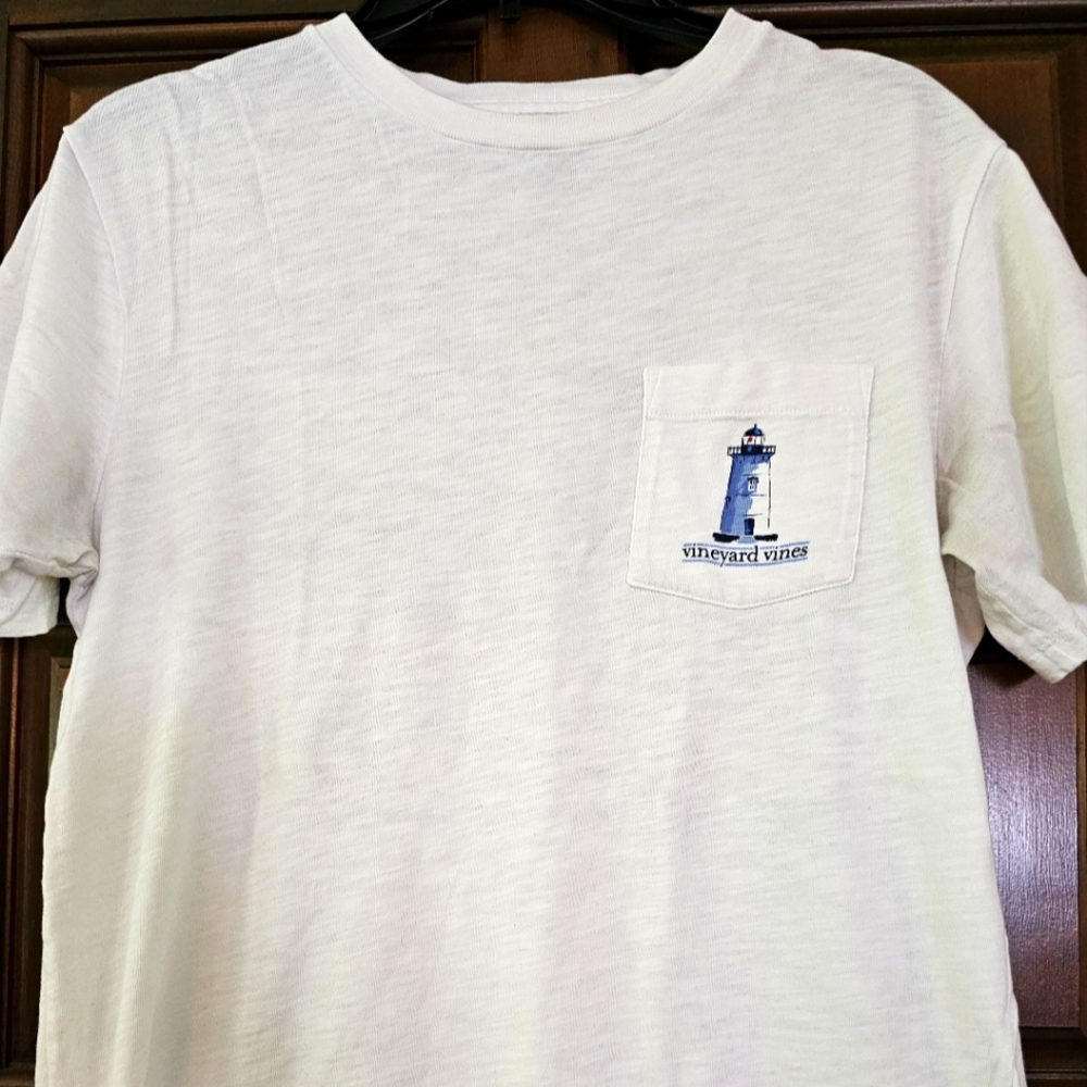 Vinyard Vines Lighthouse T